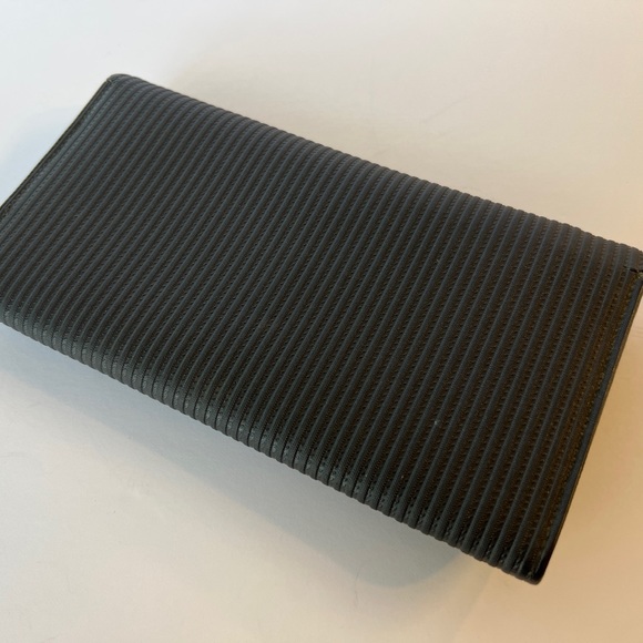 COPY - BVLGARI Women’s black leather wallet in great condition - Picture 4 of 11